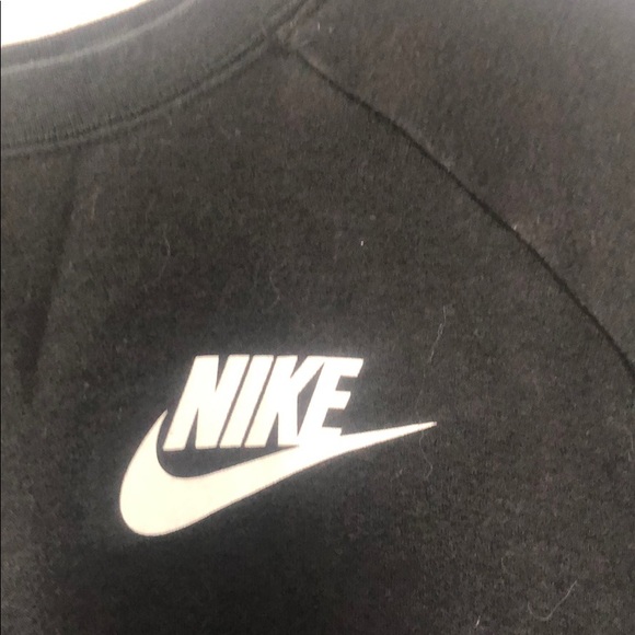 Nike sweatshirt - Picture 2 of 4